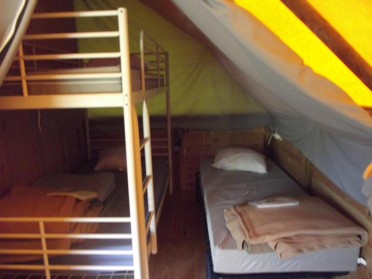 Camping Le Nid Du Parc Виллар-ле-Домб Экстерьер фото
