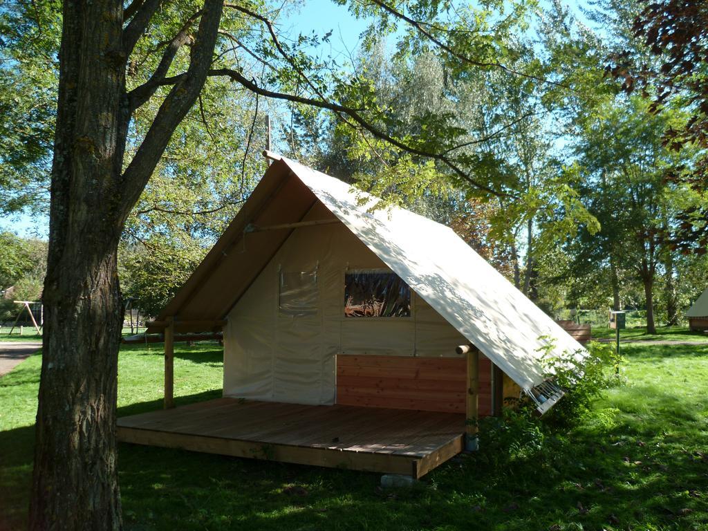 Camping Le Nid Du Parc Виллар-ле-Домб Экстерьер фото