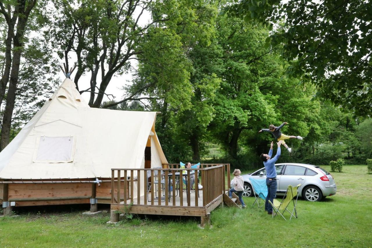Camping Le Nid Du Parc Виллар-ле-Домб Экстерьер фото