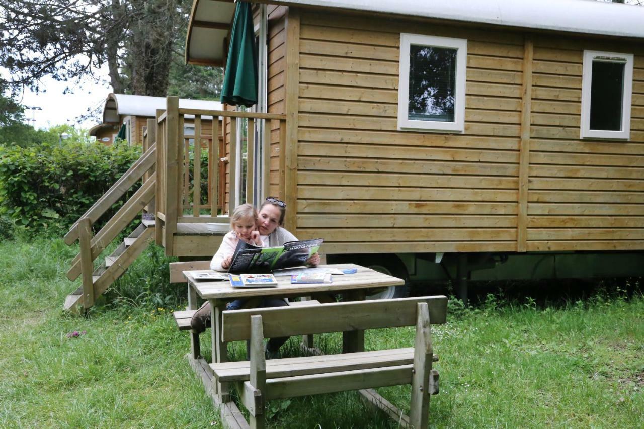 Camping Le Nid Du Parc Виллар-ле-Домб Экстерьер фото